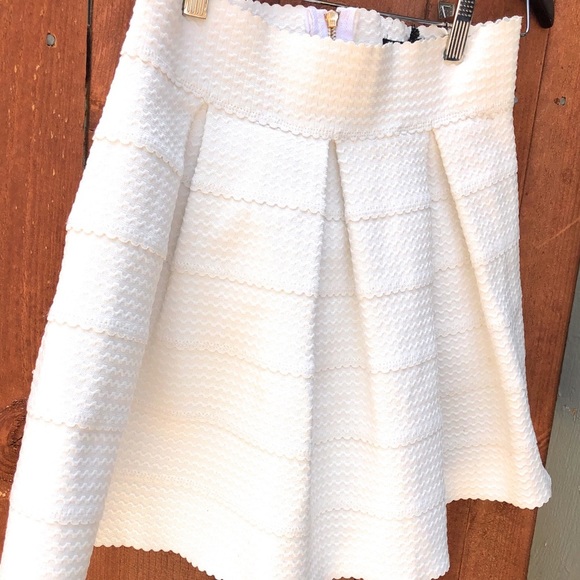 Honey Punch A-Line Bandage Skirt White - Picture 4 of 9